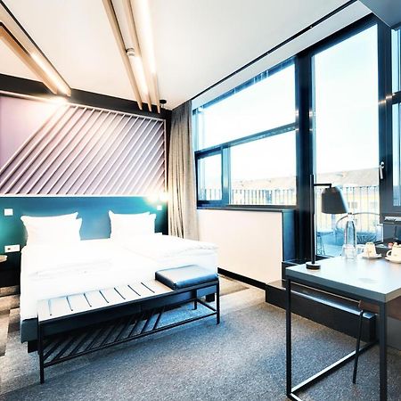 B&B Hotel Muenchen-Moosach Экстерьер фото